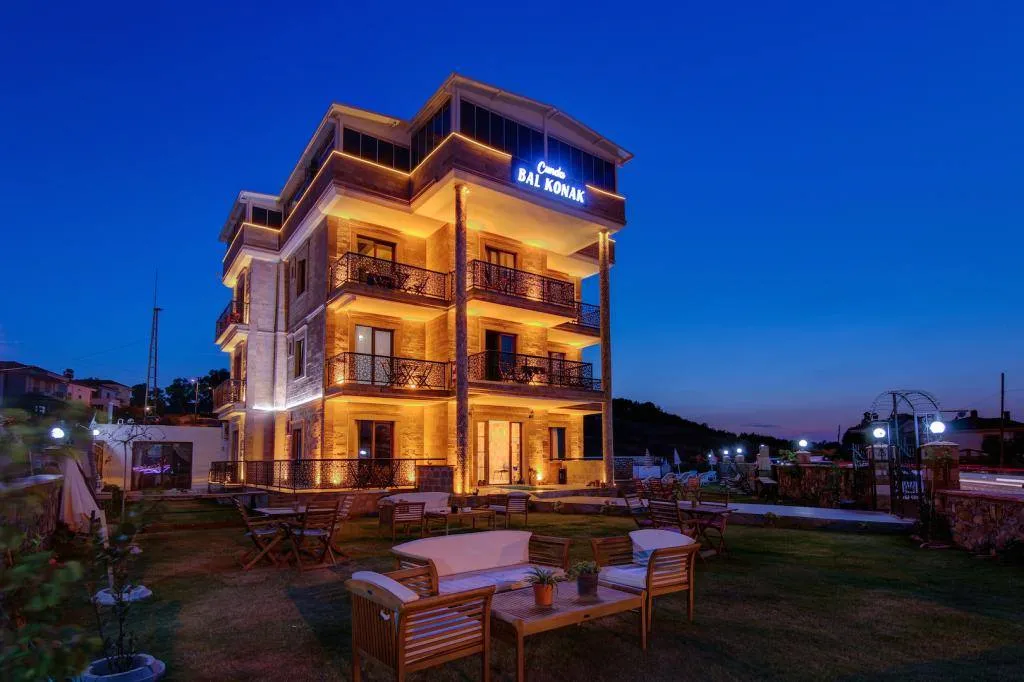 Bal Konak Otel Cunda